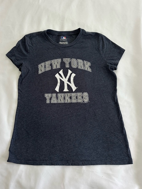 Genuine Merchandise Tops - Navy New York Yankees Tee